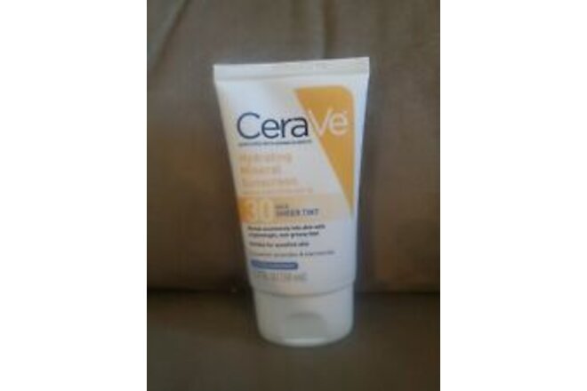 CeraVe  Hydrating Sheer Tint  Sunscreen SPF 30 Hydrating Mineral Sunscreen