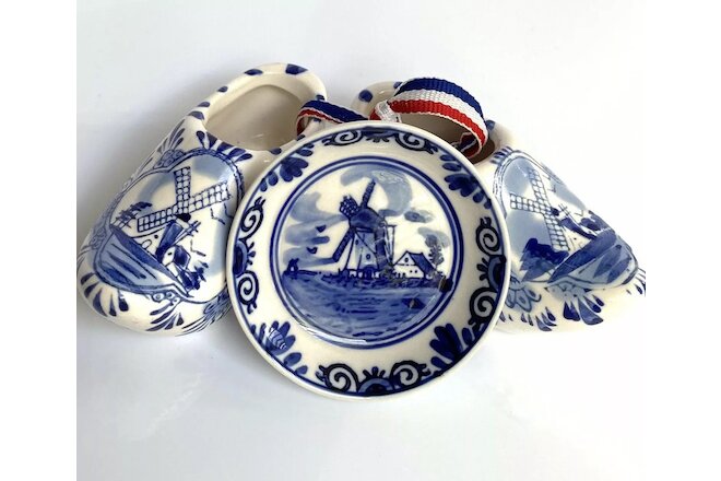 Lot of2 Souvenirs: Delft Blue Mini Windmill Pin Dish Plat Holland /Pair of Clogs