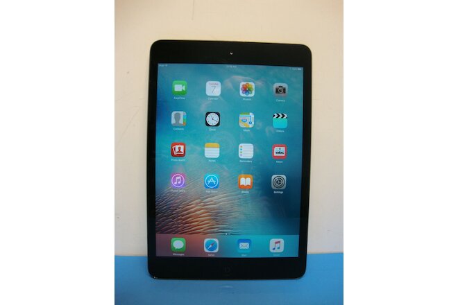 Lot of 5, Apple iPad Mini, A1432, 16GB 7.9" WiFi, Clean,  Please Read- H1