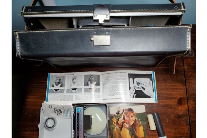 Polaroid VTG Automatic 100 Land Camera Lens Case Bundle Portrait Kit #581 1967