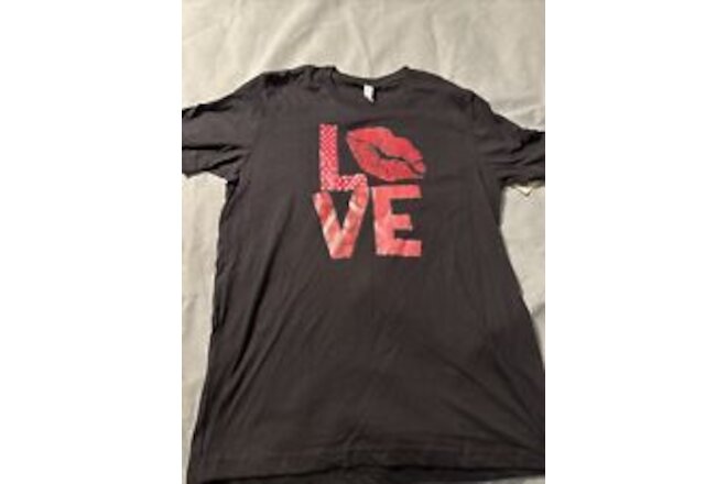 Belle Canvas “Love” T Shirt Small NEW Black Lips Love