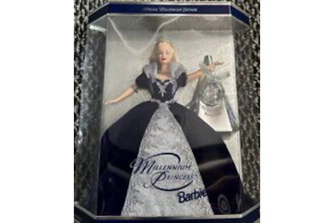 Mattel Barbie Millennium Princess Fashion Doll (24154) 2000 Holiday Collection