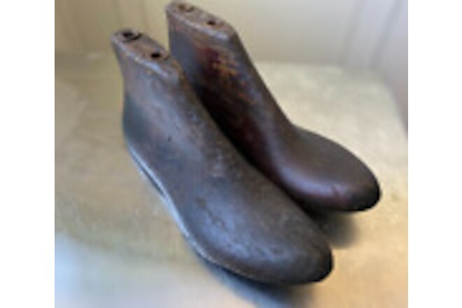 Pair of Antique Vintage Wooden Cobbler Shoe Shaper Forms Molds Size 6
