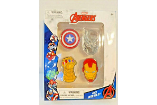 NEW Marvel Avengers Metal Pin 4 Pc Set Cap America * Infinity *Iron Man *Panther