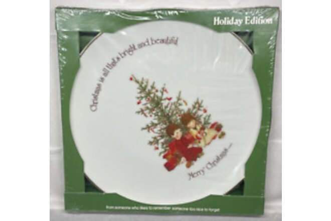 Vtg 1975 Merry Christmas Holiday Edition Plate Holly Hobbie Nos Sealed