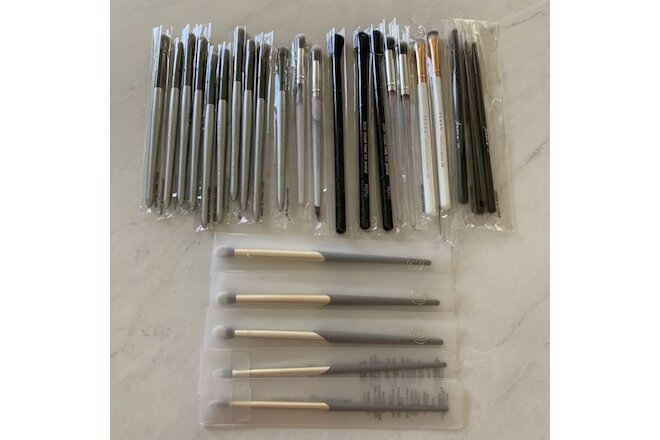 Lot of 25 Makeup Brushes Various Brands + Wholesale Resale Stock Up Gifts  *B20