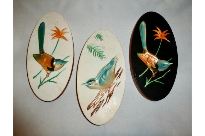 Lot of Three (3) Vintage Oval Bird Chalk Chalkware Wall Hanging Plaques
